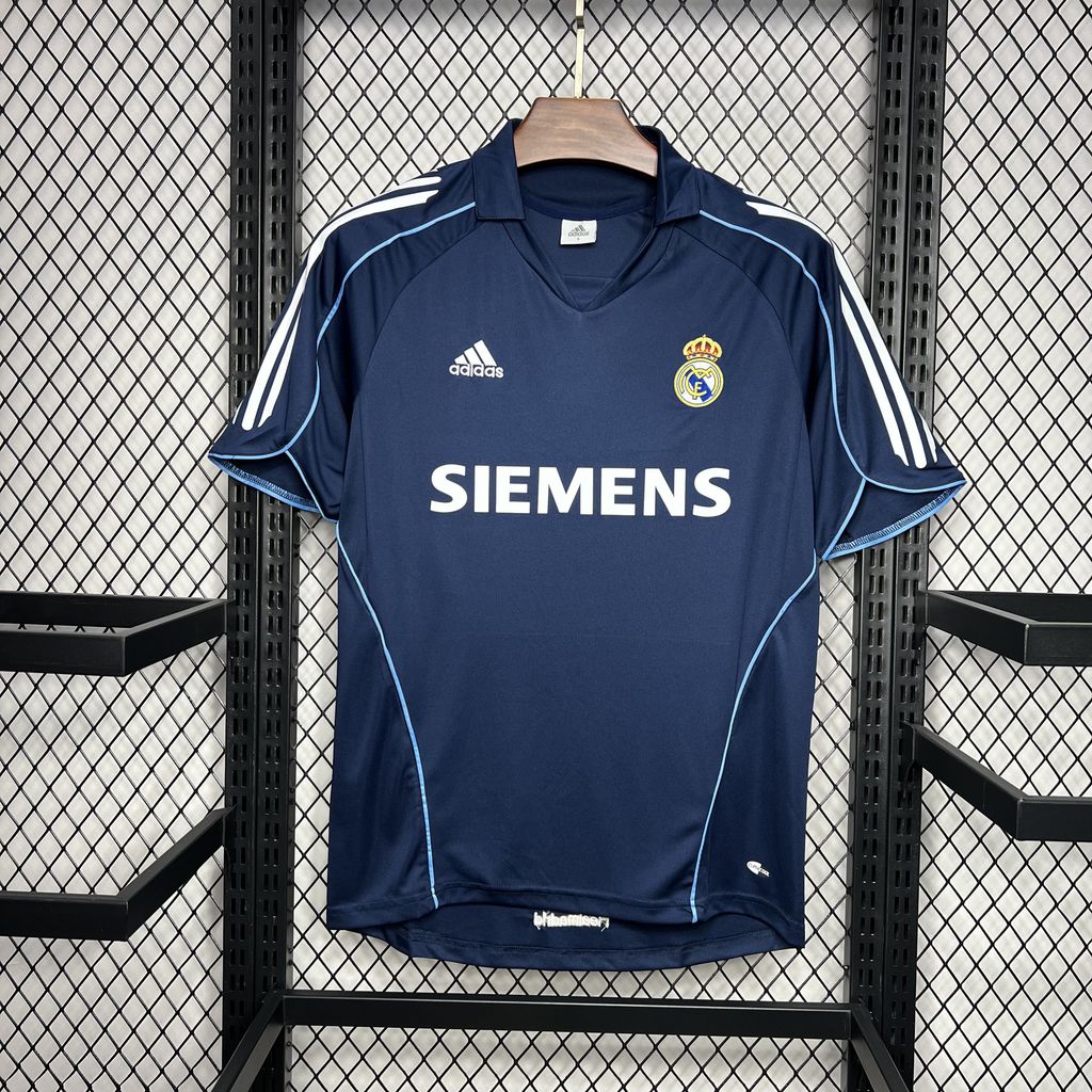 Retro Real Madrid 2005/06 Away Jersey
