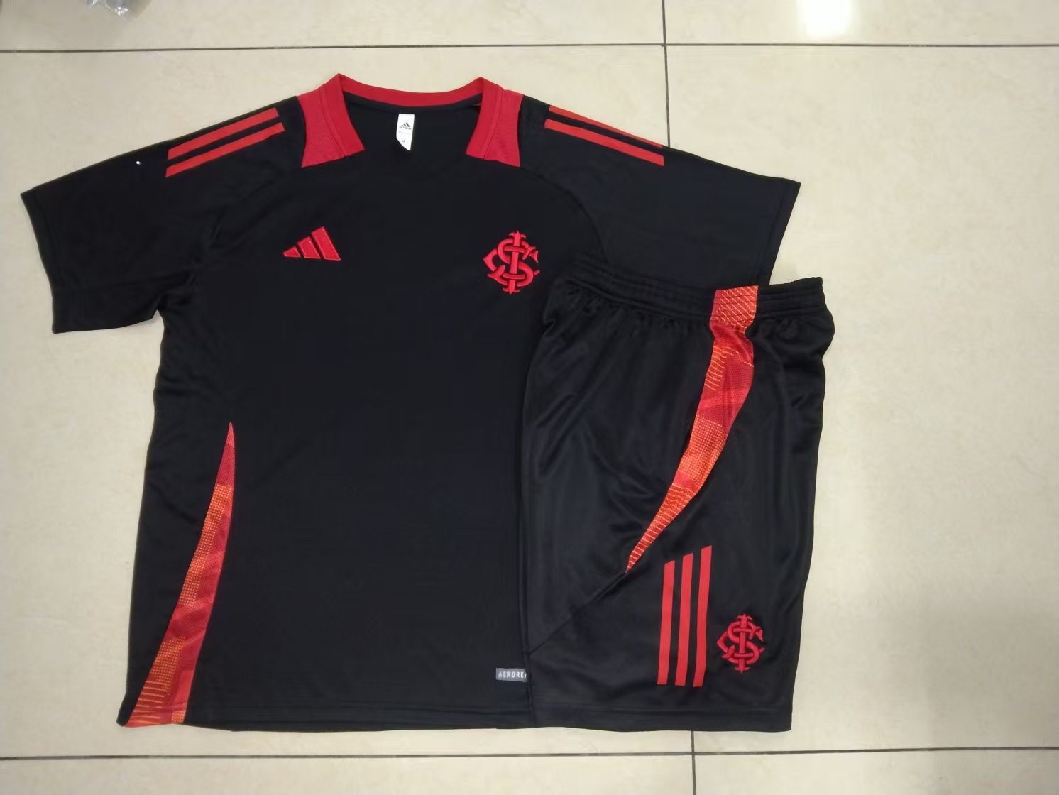 Unisex Internacional  2023/24 Training Adult Jersey+Short 815